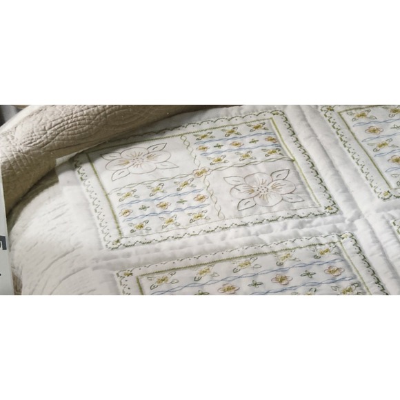 BUCILLA Stamped Cross Stitch Kit 46065 BUTTERCUPS QUILT BLOCKS KIT NEW - Picture 8 of 11